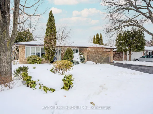 2207 Sunnyvale Dr, Oakville, ON L6L 1W6