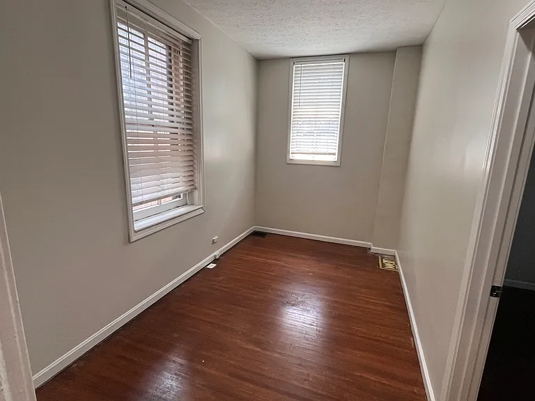 120 E Oak St #1 — Photo 13
