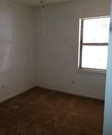 5th image of 3110 Christine St