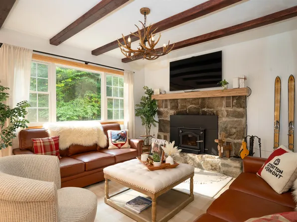 201 Pratt Bridge Road, Jamaica, VT 05343