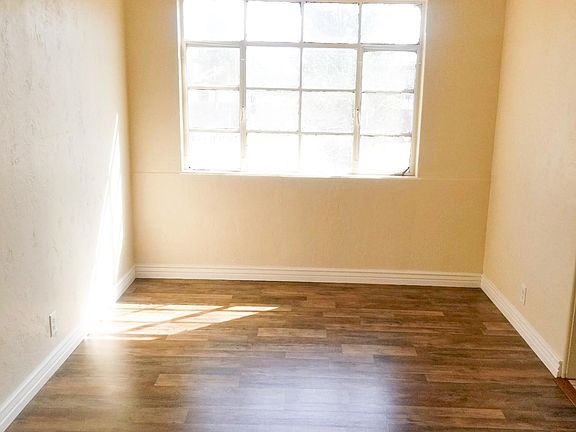 4th image of 7067 Canary Ct