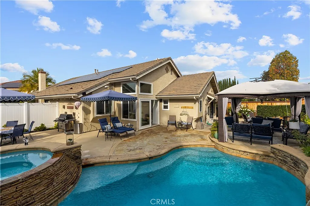 3 bed, 1800 sqft, $10,000 — Photo 1