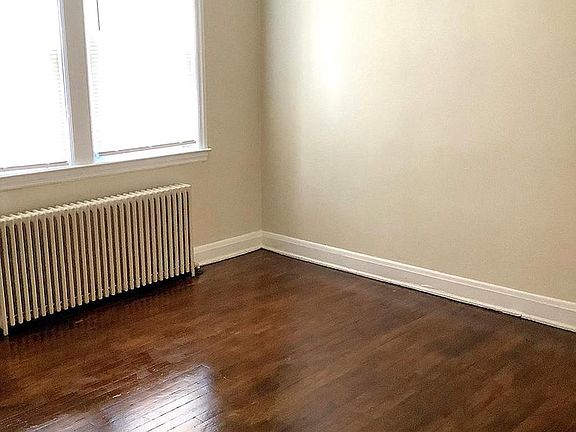 3rd image of 2417 W Cold Spring Ln