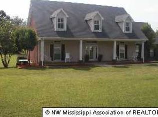 580 Southfork Dr, Senatobia, MS 38668