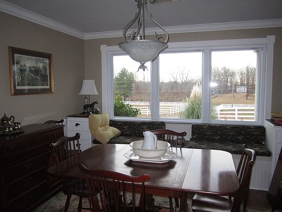 Dining room to front drive