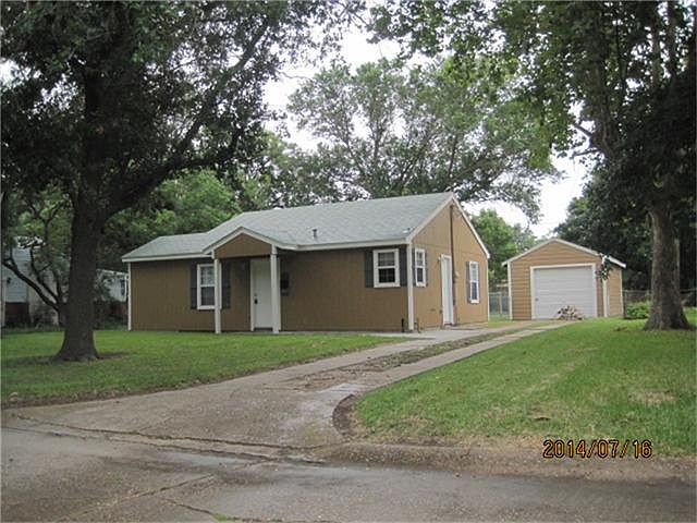 FRONT WITH DETATCHED GARAGE