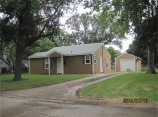 1417 4th Ave N, Texas City, TX 77590