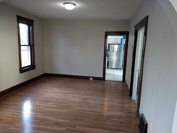 3rd image of 1527 Hayes Ave APT 1