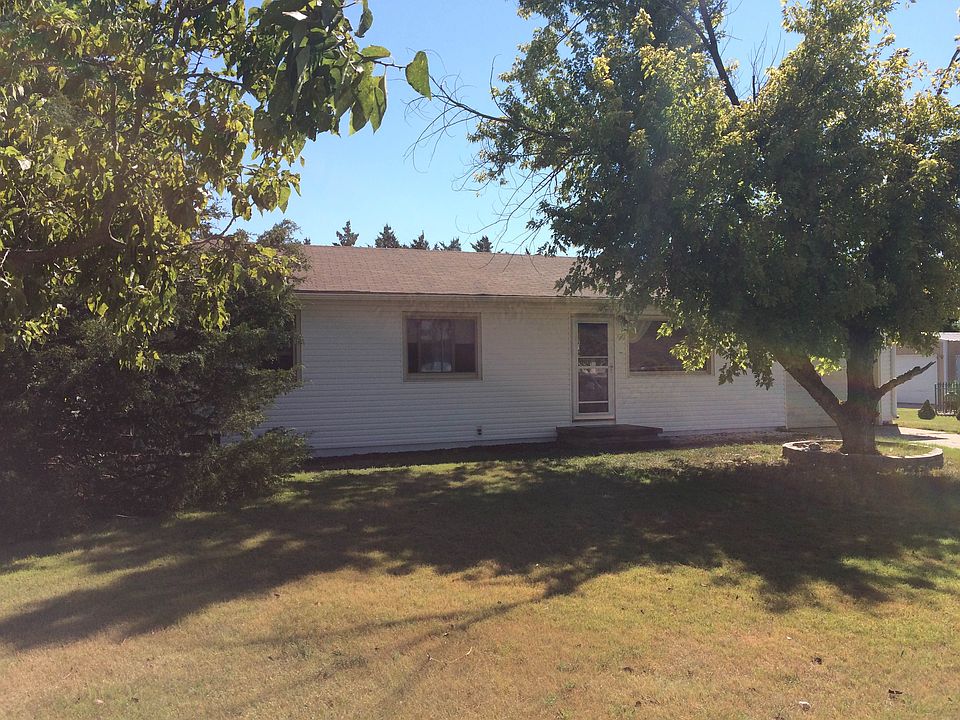 2nd image of 1310 Fry St
