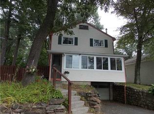 362 Halladay Dr, West Suffield, CT 06093