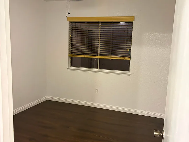 6105 Ambergrove St — Photo 23