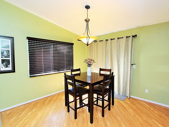 5th image of 422 S Sunshine Ave