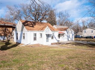 3837 Lower Beaver Rd, Des Moines, IA 50310