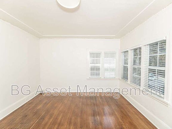 2nd image of 1000 E 33rd St APT 101