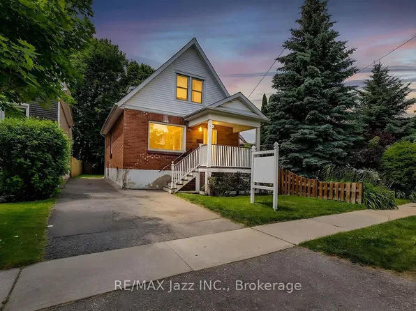 100 Montrave Ave, Oshawa, ON L1J 4R7