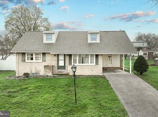 323 Lyndhurst Rd, York, PA 17402