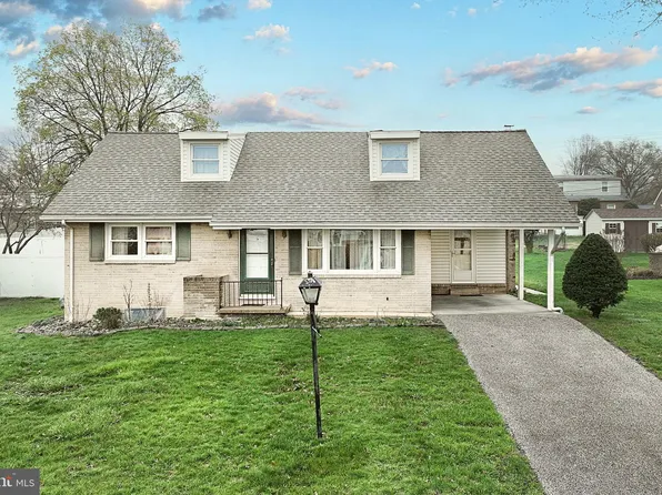 323 Lyndhurst Rd, York, PA 17402