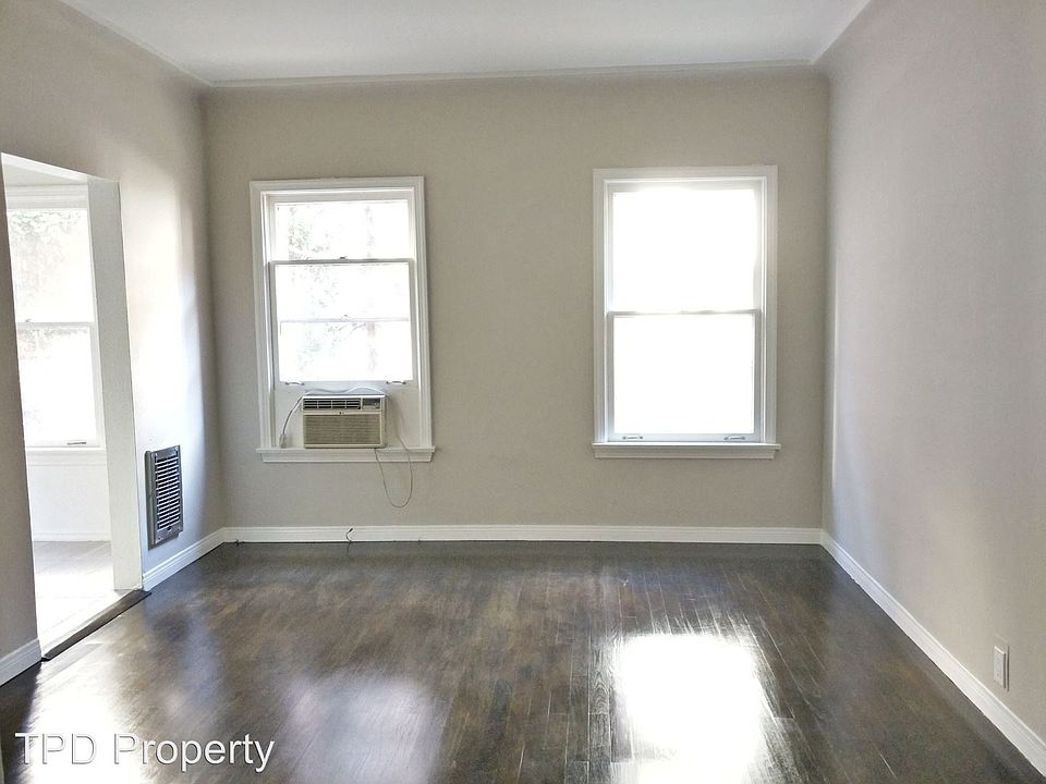 1st image of 425 S Detroit St APT 105
