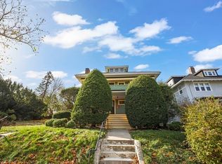 96 Theodore Parker Rd FLOOR 2, West Roxbury, MA 02132