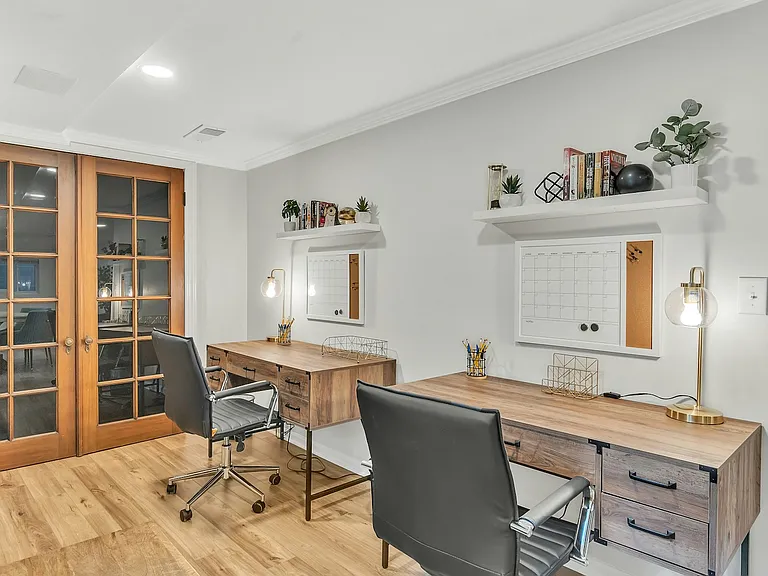 415 Barber Ave — Photo 6