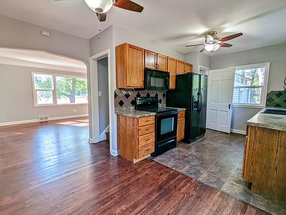 PXL_20220920_200430741_2_09202022