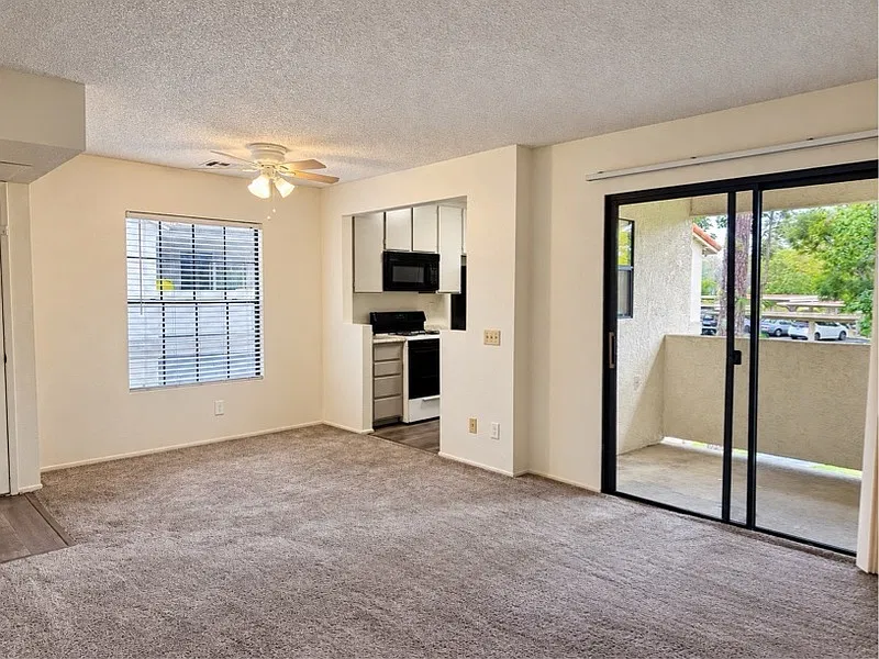 2 bed, 2.0 bath, 881 sqft, $2,750 — Photo 3