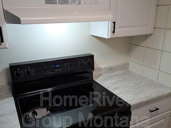 4th image of 707 SW Higgins Ave #121