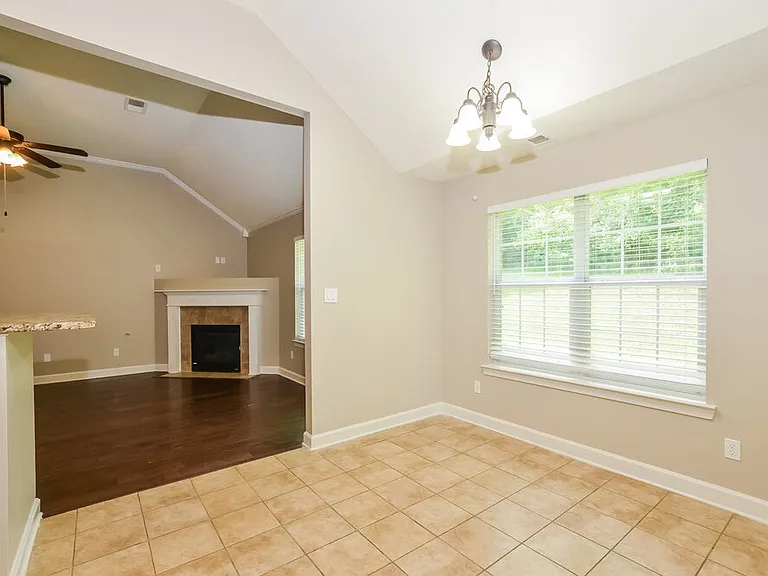 5714 Kingsman Dr — Photo 7
