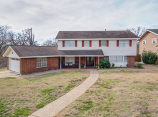 3806 Oak Ridge Dr, Bryan, TX 77802