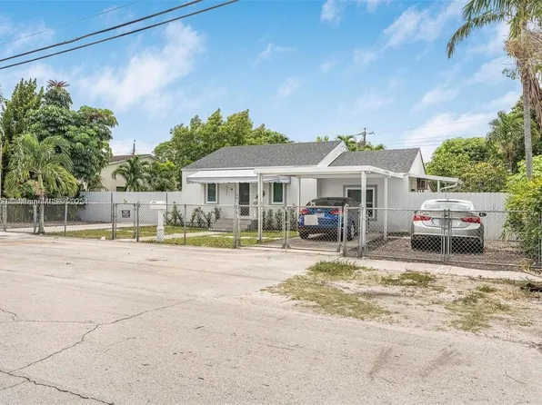 4590 E 9th Ct, Hialeah, FL 33013