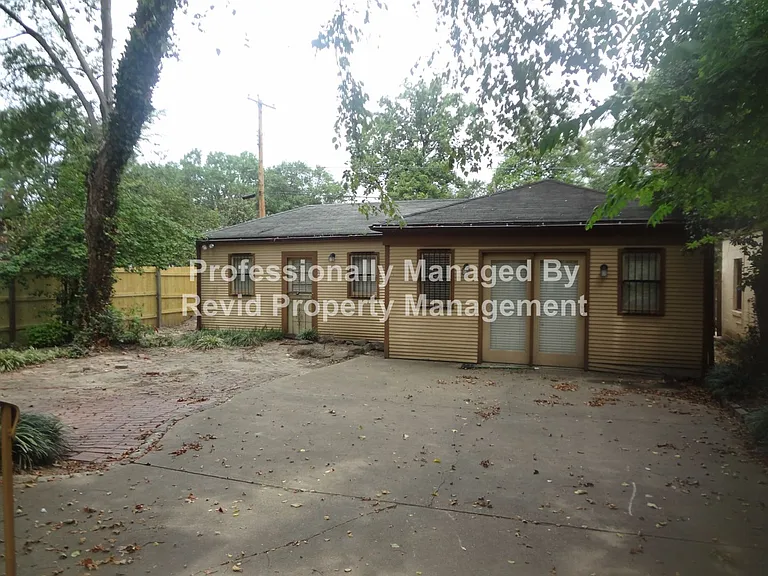 Quaint 1 Bed/1 Bath Apartment — Photo 12