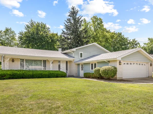 11302 Sunset Dr, Huntley, IL 60142