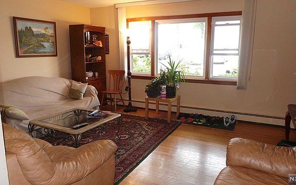 3rd image of 2-27 29th St #1X