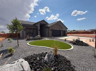 75 W Serenity Cir, Ivins, UT 84738