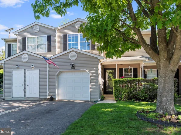 14 Walnut St APT 207, Toms River, NJ 08753