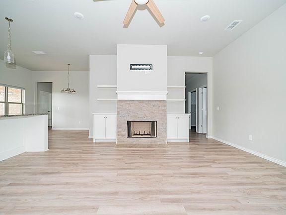 4th image of 10314 Vernon Dr
