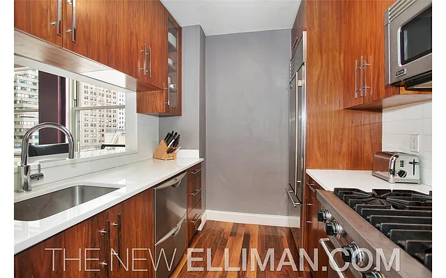 Rented by Douglas Elliman | media 54