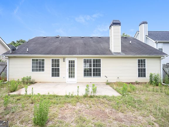 3rd image of 413 Baldwin Ct
