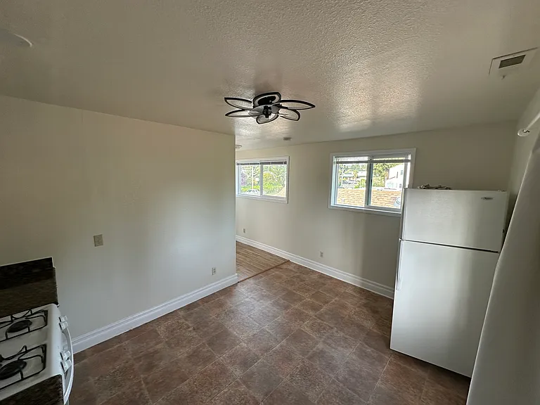 3885 Lorena Ave — Photo 2