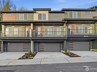 Senderos, Kirkland, WA 98034