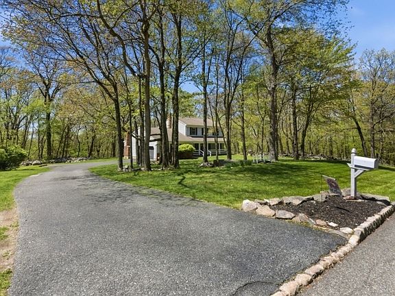 3rd image of 63 Skyline Dr