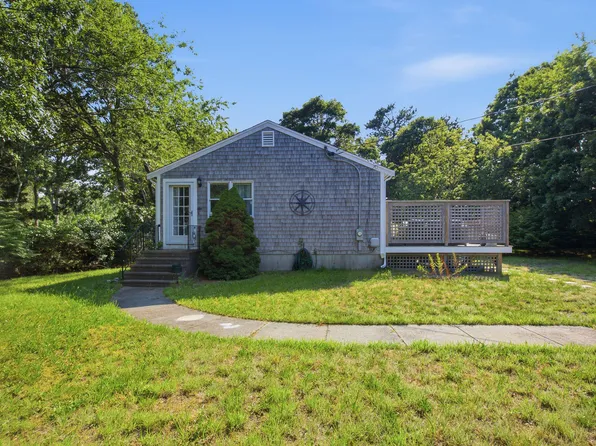 15 Commercial Street, South Yarmouth, MA 02664