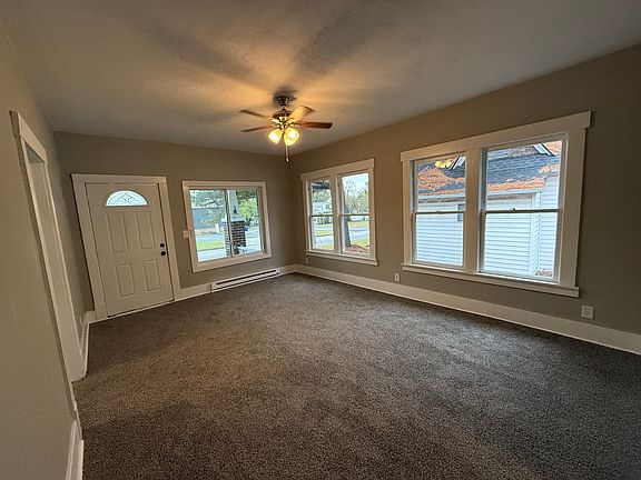 4th image of 1406 Callahan St