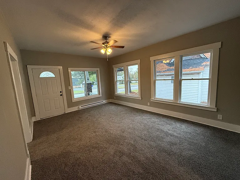 1406 Callahan St — Photo 4