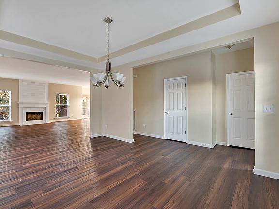 3rd image of 418 Laurel Hills Dr