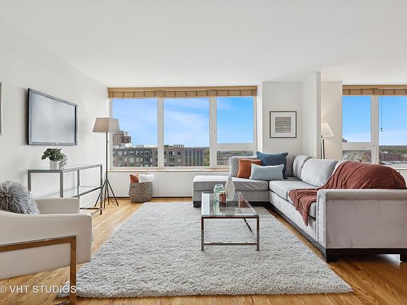 5th image of 3930 N Pine Grove Ave APT 1214-16