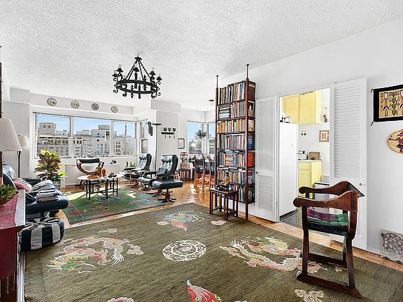 4th image of 77 E 12th St APT 20E