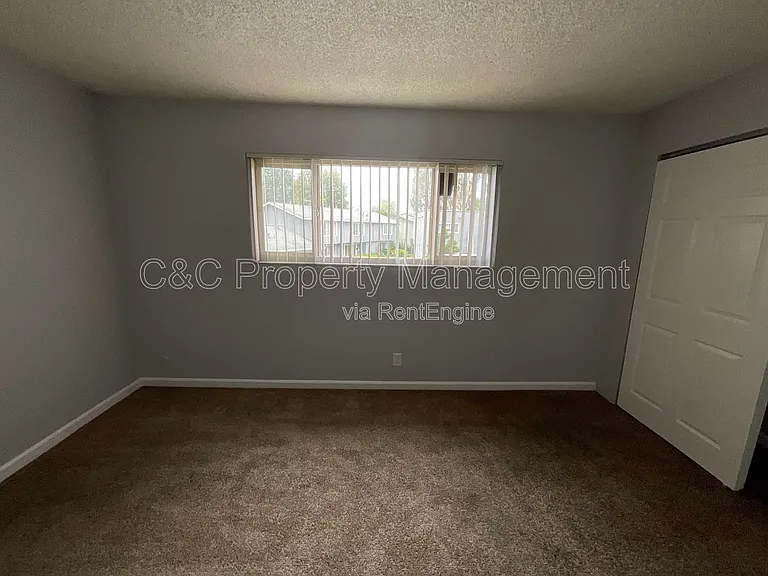 292 Grecia Ct — Photo 22