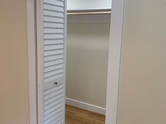 2nd image of 1956 Union Ave SE #2