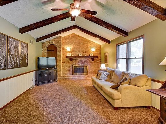 4th image of 53 Sugar Cane Dr